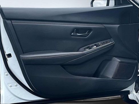 Used 2025 Nissan Sentra S FWD image 19