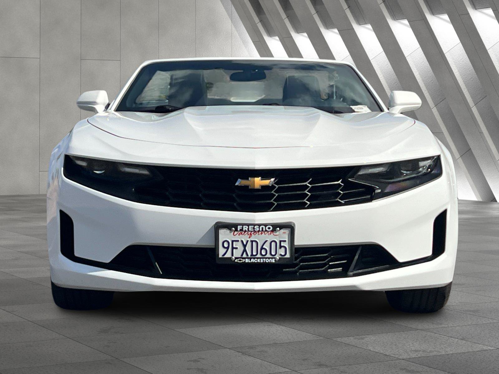 Used 2023 Chevrolet Camaro LT RWD image 9