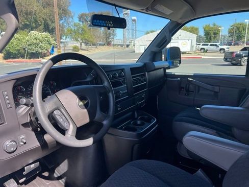 Used 2025 Chevrolet Express 2500 w/ Driver Convenience Package RWD image 9