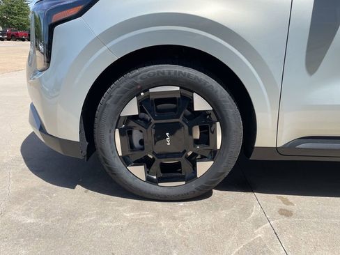 New 2026 Kia Carnival EX FWD image 16