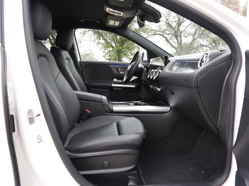 Used 2025 Mercedes-Benz GLA 250 image 25