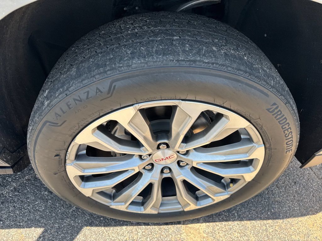 Used 2022 GMC Yukon Denali RWD image 49