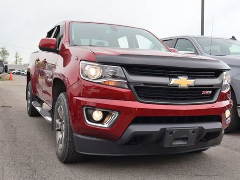 Used 2019 Chevrolet Colorado Z71 AWD/4WD image 2