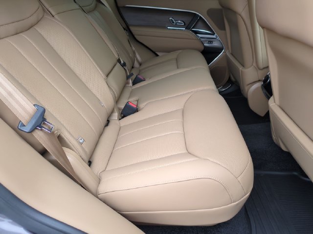 New 2027 Land Rover Range Rover SE AWD/4WD image 17