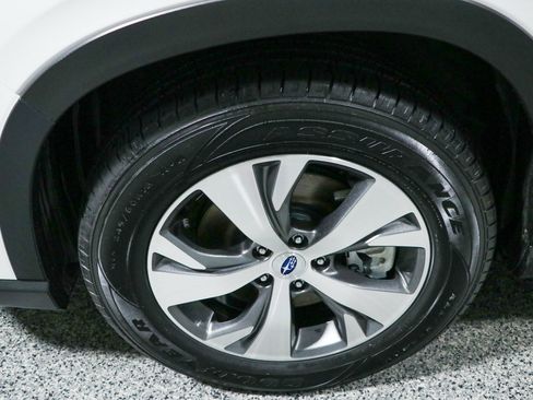 Used 2022 Subaru Ascent Premium AWD/4WD image 11