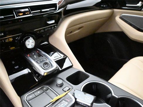 Certified 2022 Acura MDX SH-AWD image 4