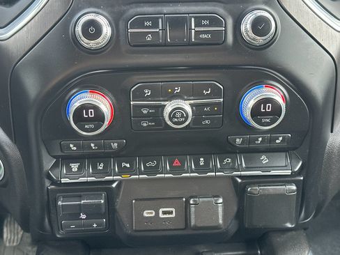 Used 2023 GMC Sierra 3500 AT4 w/ AT4 Preferred Package AWD/4WD image 24