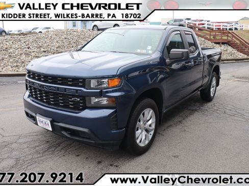Certified 2019 Chevrolet Silverado 1500 Custom w/ Custom Convenience Package AWD/4WD image 1