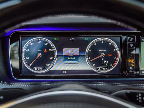 Used 2015 Mercedes-Benz S 550 Sedan image 18