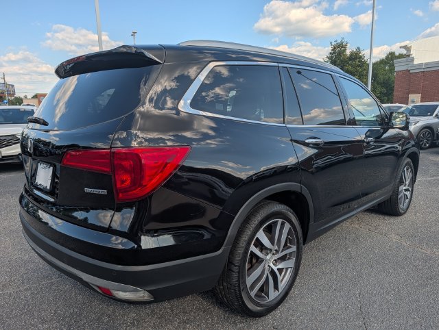 Used 2017 Honda Pilot Touring image 7