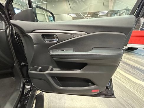 Used 2019 Honda Ridgeline RTL-T image 41
