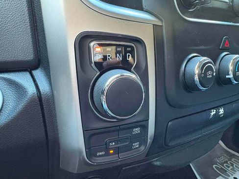 Used 2018 RAM 1500 Classic SLT AWD/4WD image 17