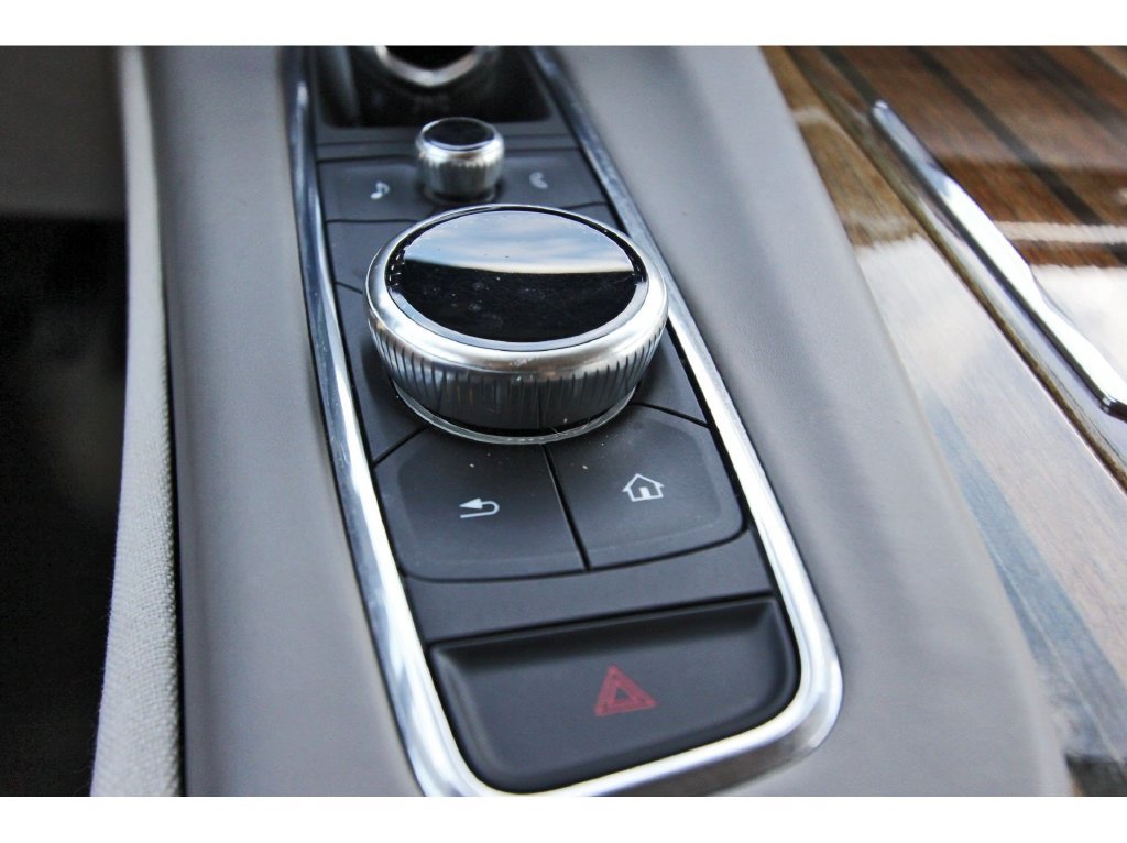 Used 2021 Cadillac Escalade Premium Luxury Platinum w/ Heavy-Duty Trailer Package AWD/4WD image 27