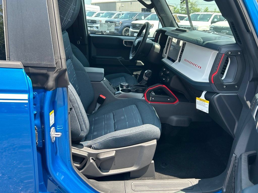 New 2026 Ford Bronco Heritage Edition AWD/4WD image 14