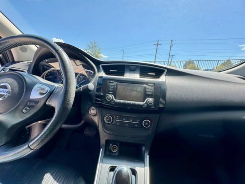 Used 2017 Nissan Sentra SV FWD image 10