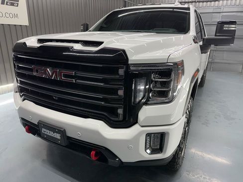 Used 2022 GMC Sierra 2500 AT4 w/ AT4 Premium Plus Package AWD/4WD image 9