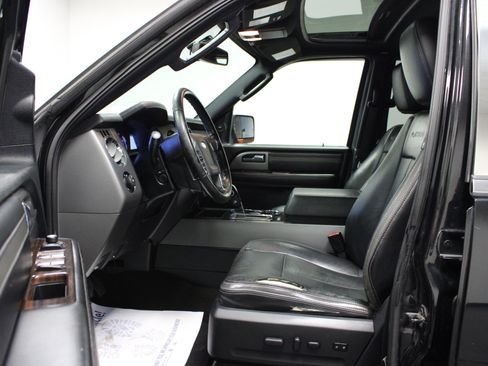 Used 2015 Ford Expedition Platinum AWD/4WD image 12