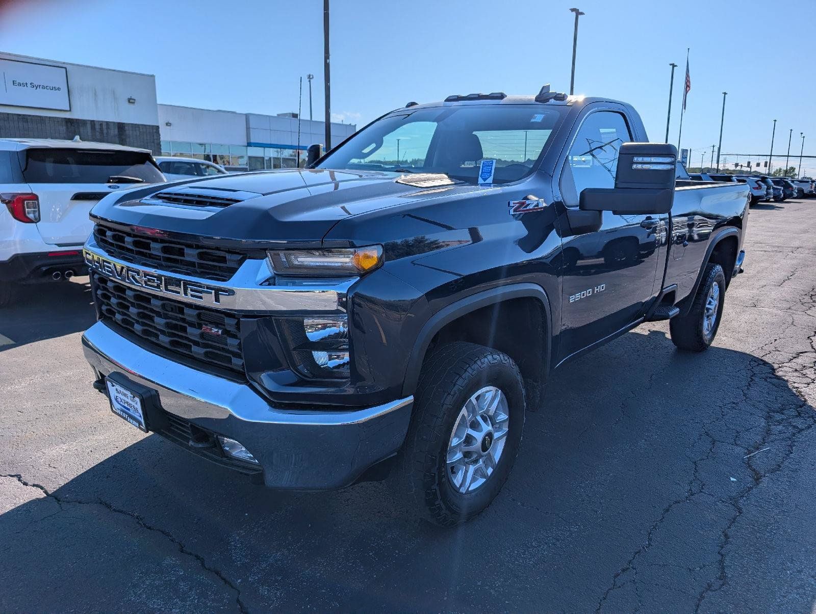 Used 2022 Chevrolet Silverado 2500 LT w/ Convenience Package AWD/4WD image 4