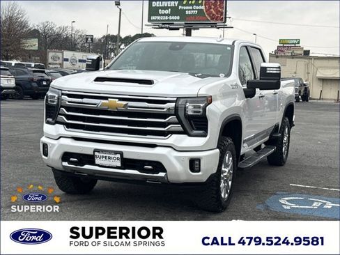 Used 2024 Chevrolet Silverado 2500 High Country image 13
