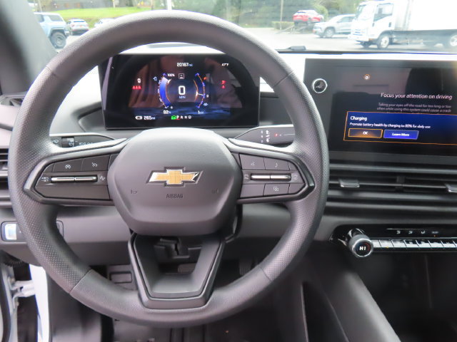 Certified 2025 Chevrolet Silverado EV W/T AWD/4WD image 17