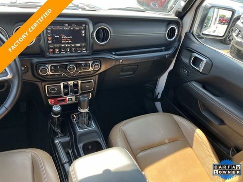 Used 2023 Jeep Wrangler Unlimited Rubicon 4xe w/ Cold Weather Group AWD/4WD image 15