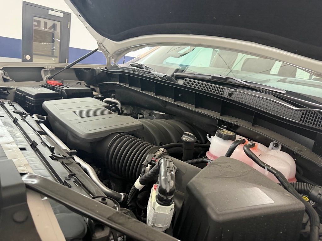 New 2026 GMC Sierra 1500 AT4 w/ AT4 Premium Package AWD/4WD image 5