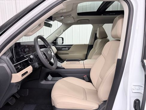 Certified 2026 INFINITI QX80 Pure RWD image 10