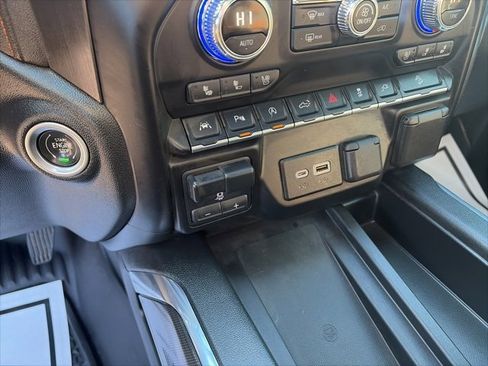 Used 2021 GMC Sierra 1500 AT4 w/ AT4 Premium Package image 25