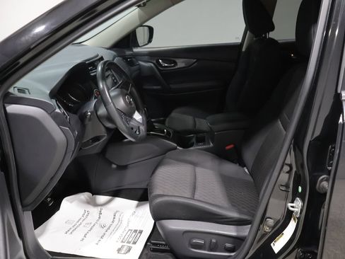 Used 2017 Nissan Rogue SV AWD/4WD image 10