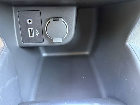 New 2025 Nissan Kicks Play S image 6