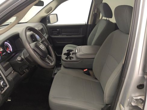 Used 2018 RAM 1500 Express image 17