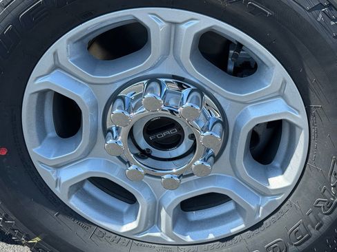 New 2026 Ford F350 4x4 SuperCab Super Duty image 13