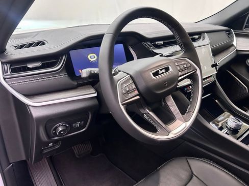 New 2026 Jeep Grand Cherokee Limited AWD/4WD image 11