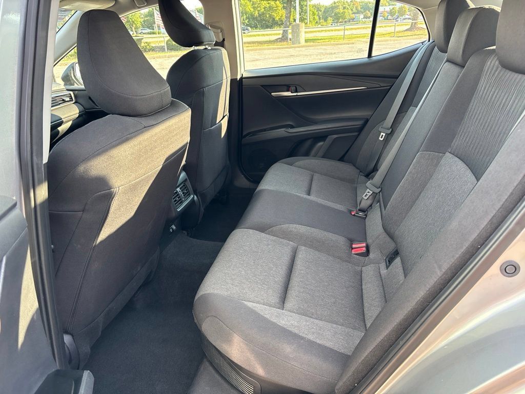 Used 2025 Toyota Camry LE FWD image 18