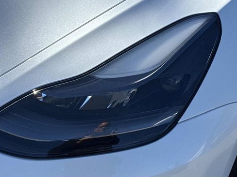 Used 2023 Tesla Model 3 Standard Range image 10