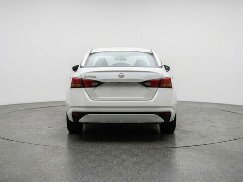 Used 2025 Nissan Altima 2.5 SV FWD image 7