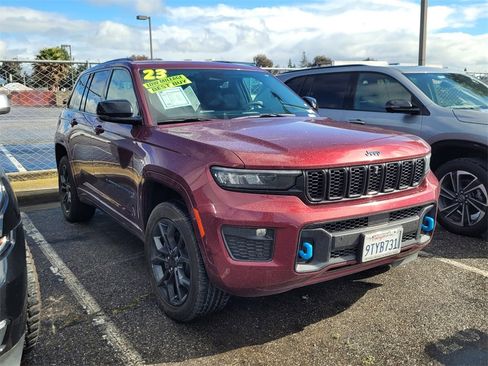 Used 2023 Jeep Grand Cherokee 30th Anniversary image 3