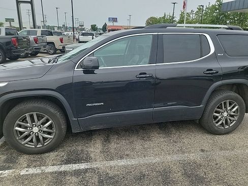 Used 2017 GMC Acadia SLT AWD/4WD image 3