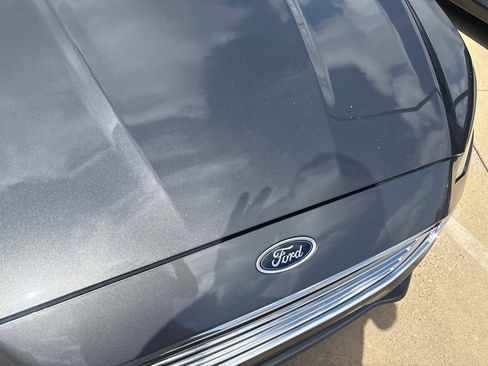 Used 2018 Ford Fusion Titanium FWD image 7
