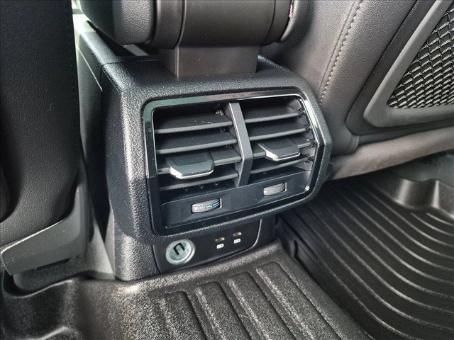 Used 2023 Audi Q3 2.0T Premium AWD/4WD image 17