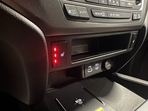 Used 2024 Honda Passport EX-L image 19