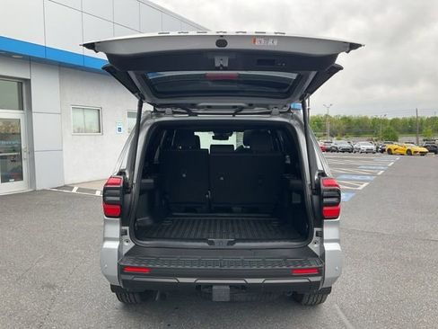 Used 2025 Toyota 4Runner TRD Off-Road Premium w/ Tow Technology Package AWD/4WD image 19