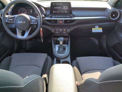 Certified 2024 Kia Forte LXS FWD image 11