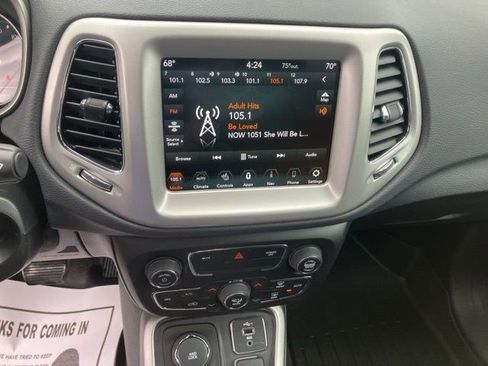 Certified 2021 Jeep Compass Latitude image 14