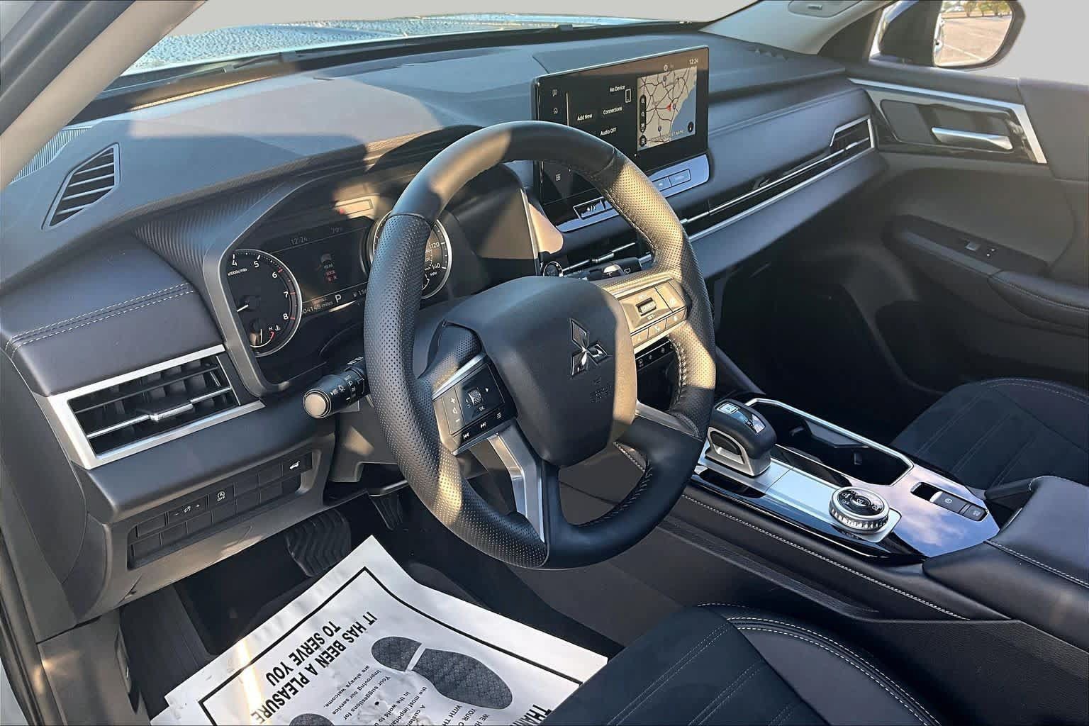 Used 2026 Mitsubishi Outlander AWD image 18