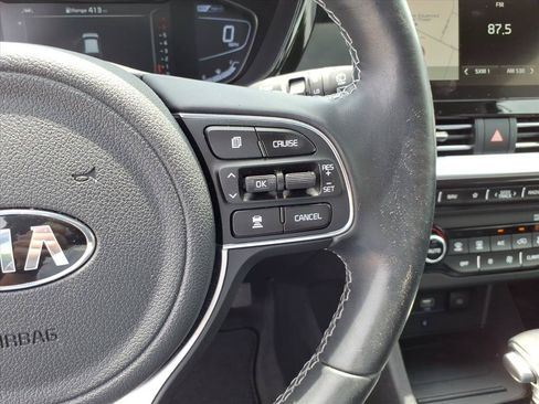 Used 2020 Kia Niro EX Premium FWD image 21