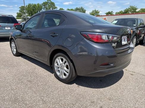 Used 2017 Toyota Yaris iA FWD image 4