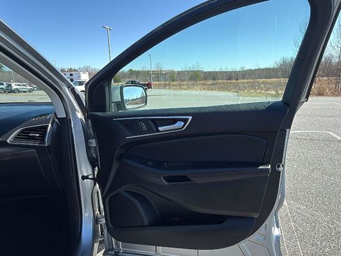 Used 2024 Ford Edge SEL image 17