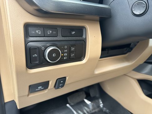 Used 2023 Ford F250 Lariat w/ Chrome Package AWD/4WD image 13