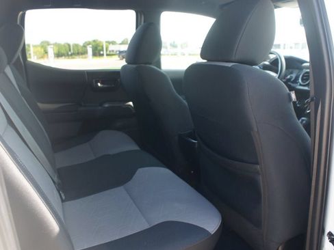 Used 2023 Toyota Tacoma TRD Sport w/ Black Out Package (TMS) AWD/4WD image 22